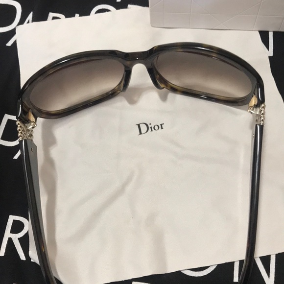 Authentic Christian Dior sun glasses - Picture 8 of 8